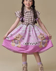 Vestido com Camisa Xadrez e Saia em Nylon com Estampa de Urso Junino. Um Look Caipira Boneca com Charme e Estilo Para O São João. 97510 Infanti Infantil Menina
