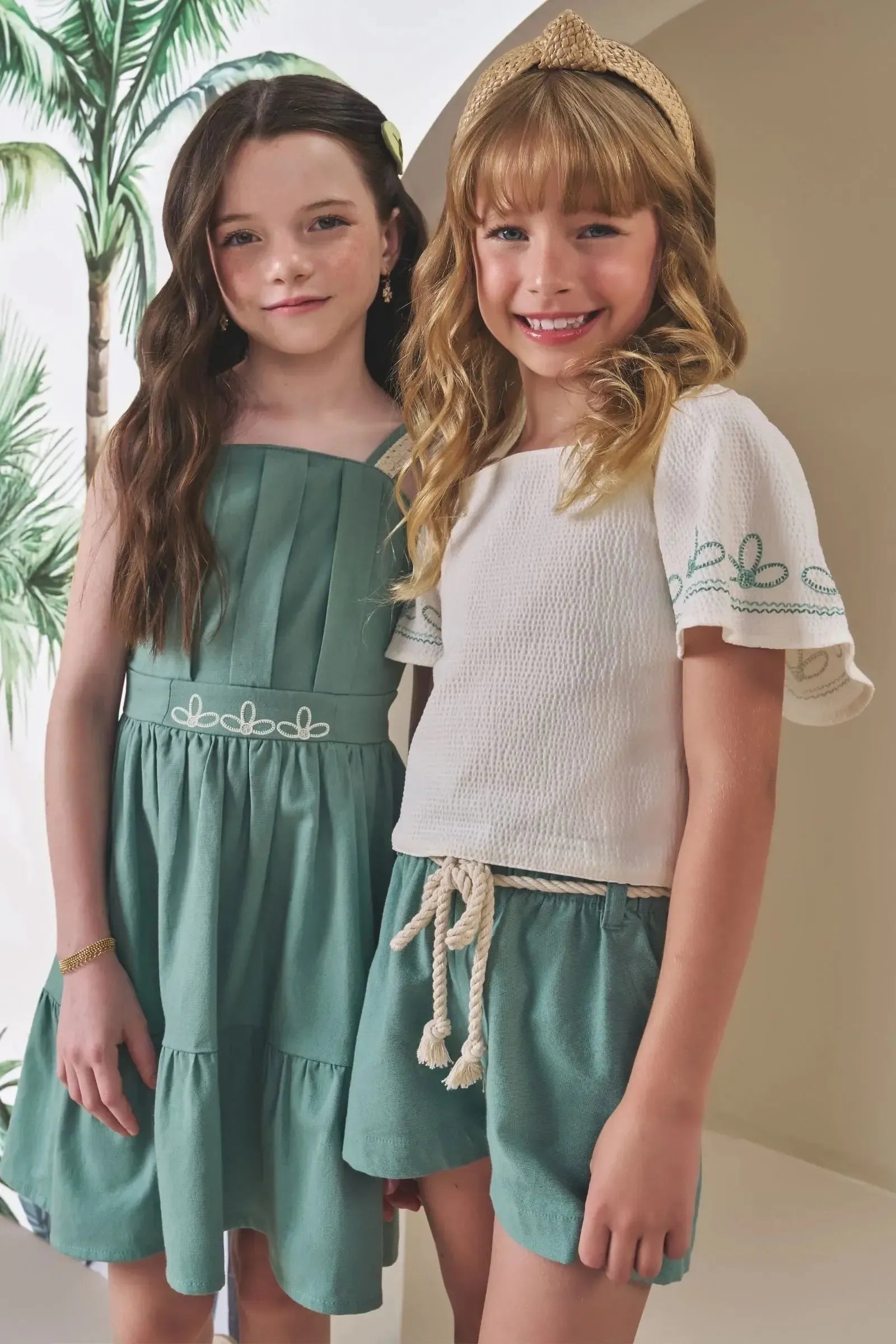 Conjunto de Blusa Cropped em Tecido Texturizado e Shorts em Linho com Elastano 88108 Infanti Infantil Menina