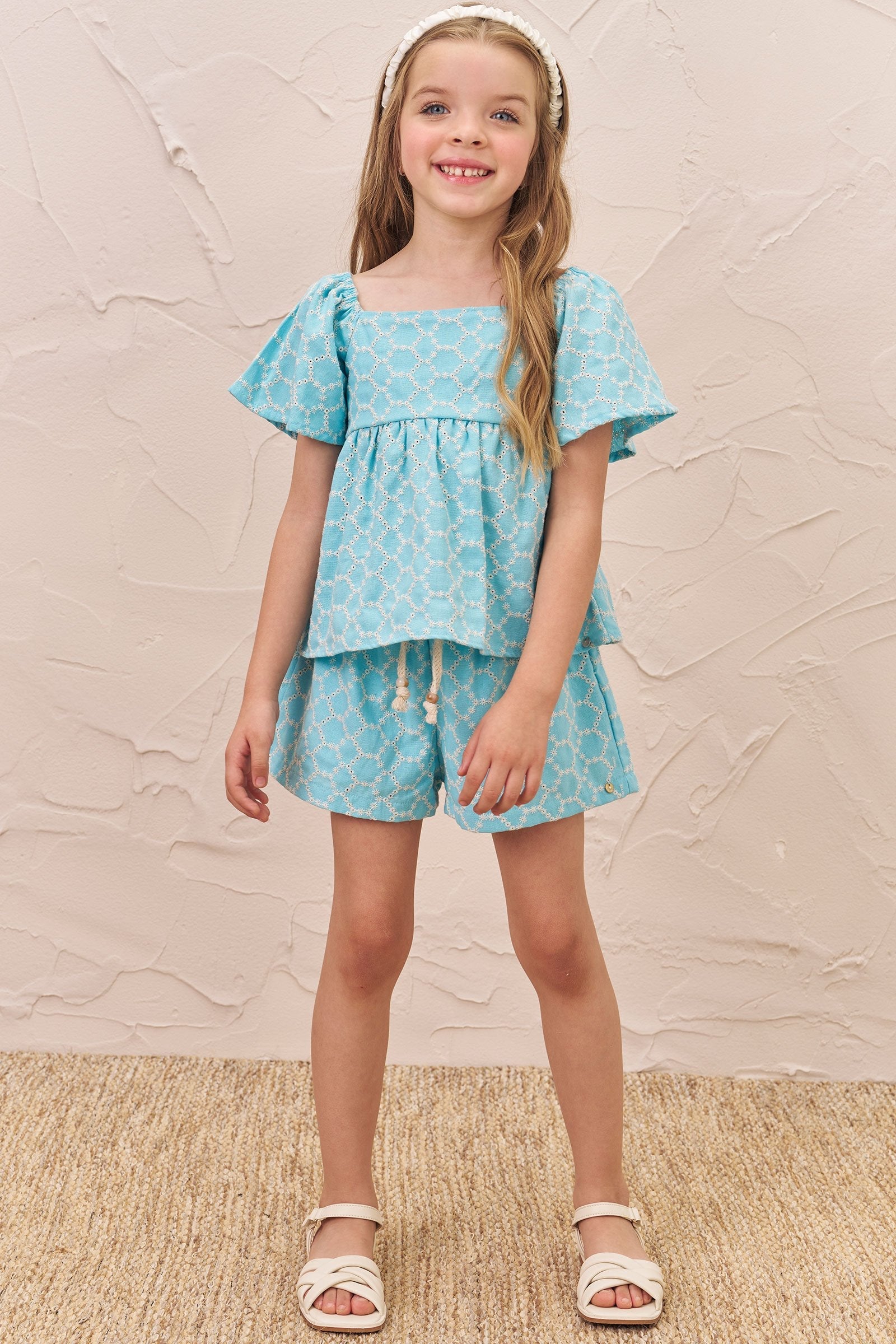 Conjunto de Bata e Shorts em Linho Bordado Dolce 74228 Infanti