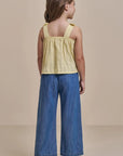 Conjunto de Bata em Blend de Linho Bordado com Calça Mariner em Jeans 98883 Infanti Infantil Menina