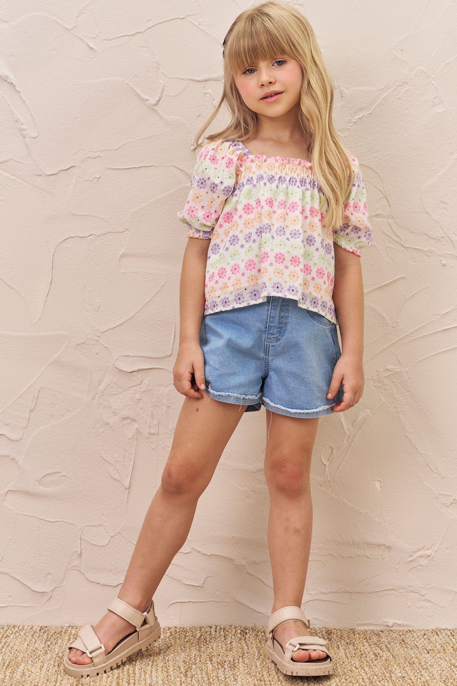 Conjunto de Blusa Bata em Laise Floreale com Shorts em Jeans Bellini com Elastano 74240 Infanti