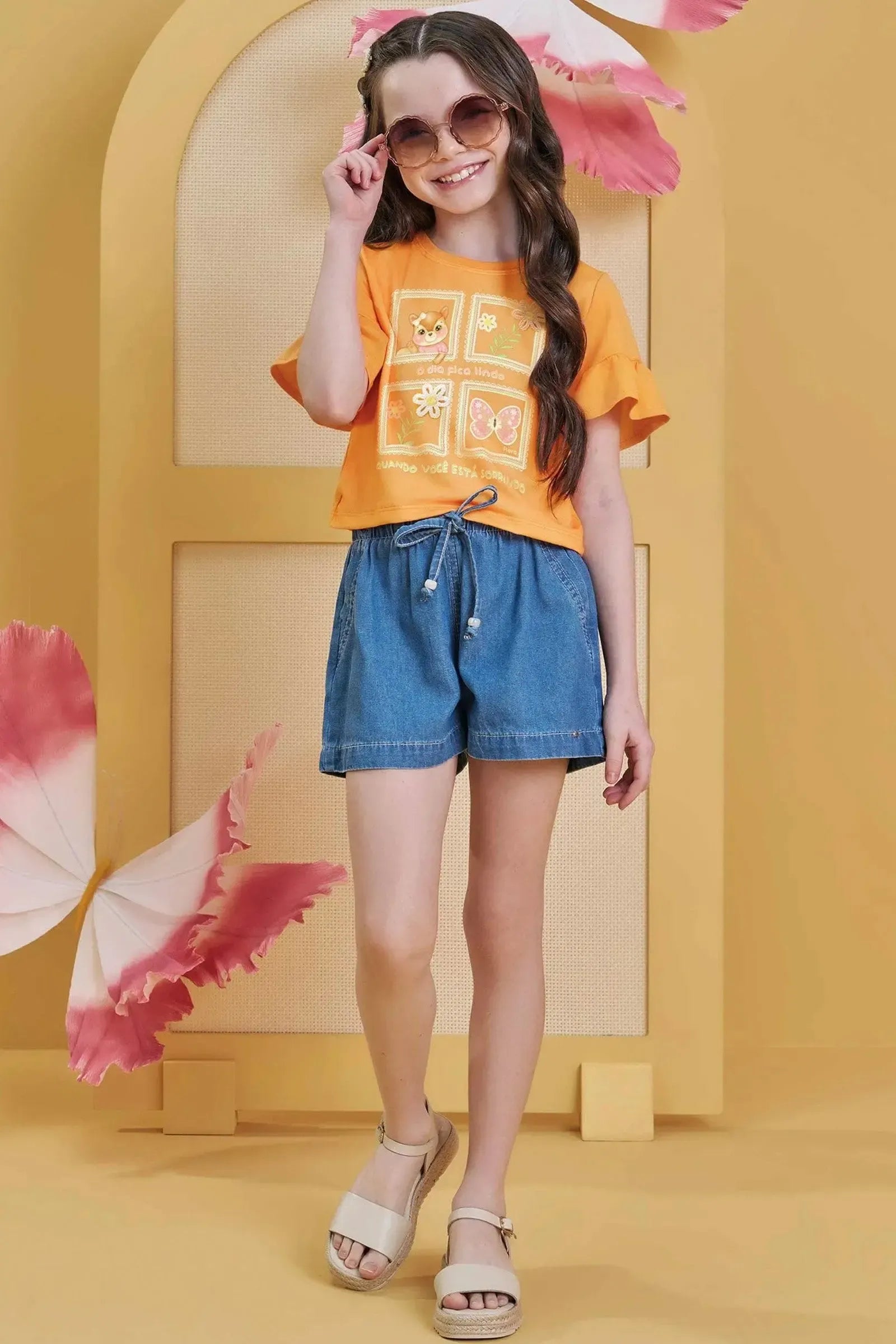 Conjunto de Blusa Boxy em Meia Malha com Shorts em Jeans 85191 Infanti Infantil Menina