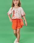 Conjunto de Blusa Boxy em Visco Twill e Shorts em Air Flow. Acompanha Bolsa 81510 Infanti