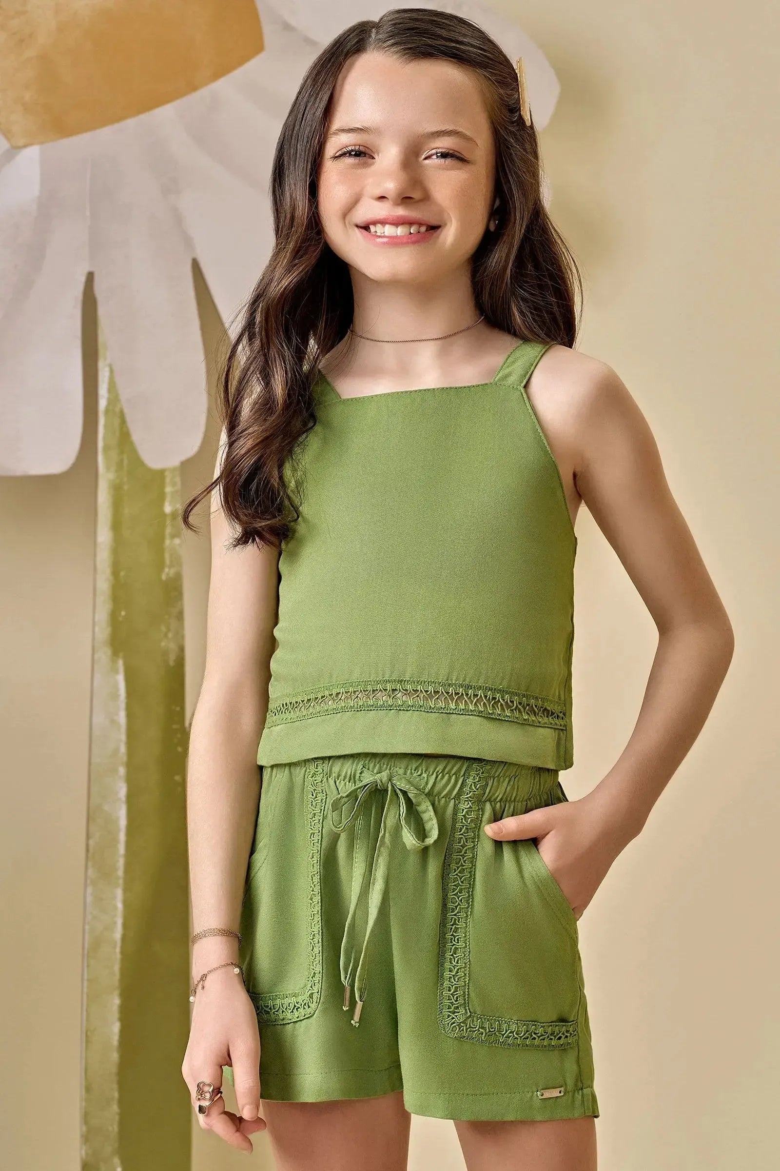 Conjunto de Blusa Cropped e Shorts em Viscose 88165 Infanti Infantil Menina