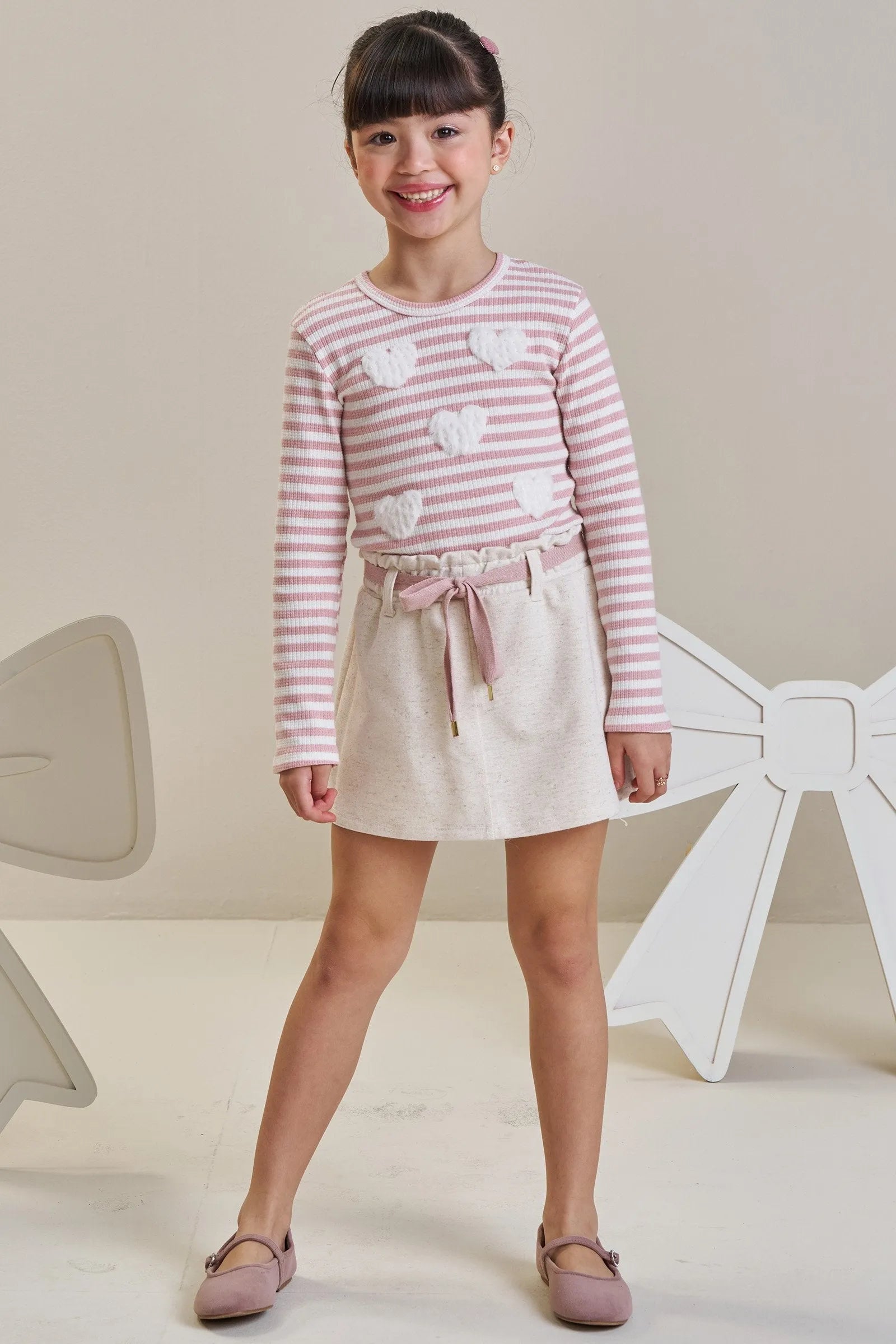 Conjunto de Blusa em Malha Waffle Listrada e Short Saia em Moletom Linho sem Pelúcia 91926 Infanti Infantil Menina