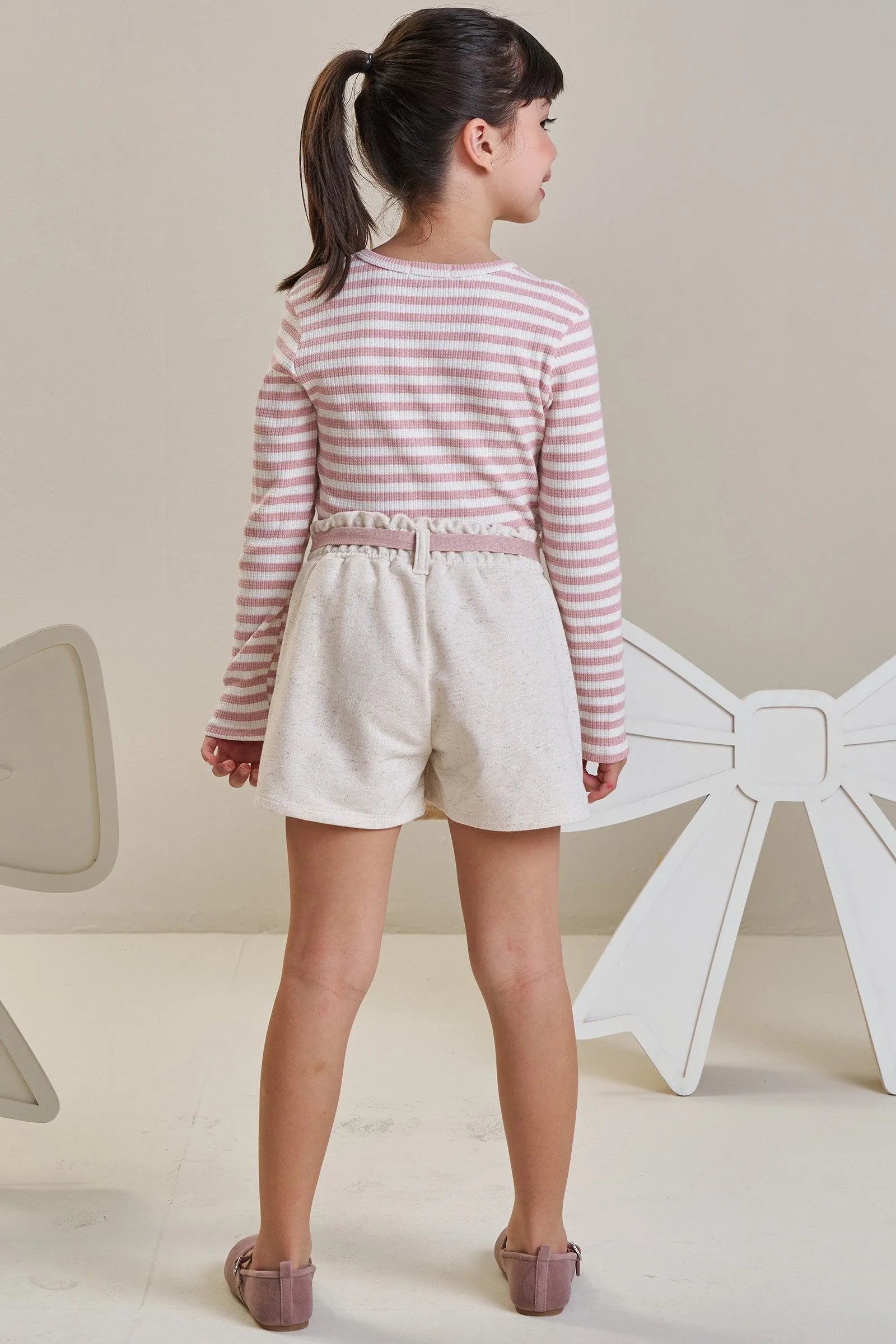 Conjunto de Blusa em Malha Waffle Listrada e Short Saia em Moletom Linho sem Pelúcia 91926 Infanti Infantil Menina