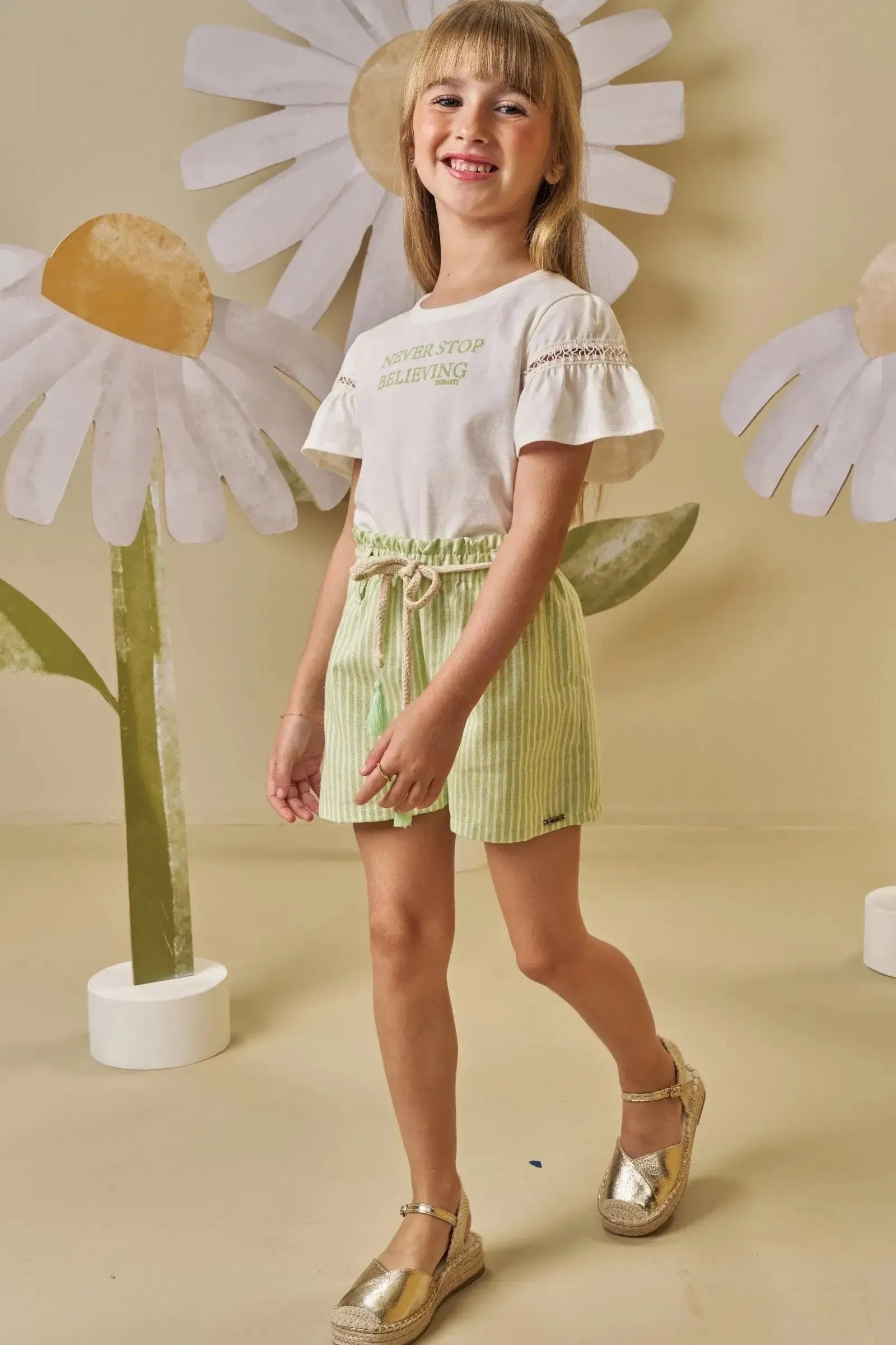 Conjunto de Blusa em Meia Malha e Shorts em Tecido Listrado 88151 Infanti Infantil Menina