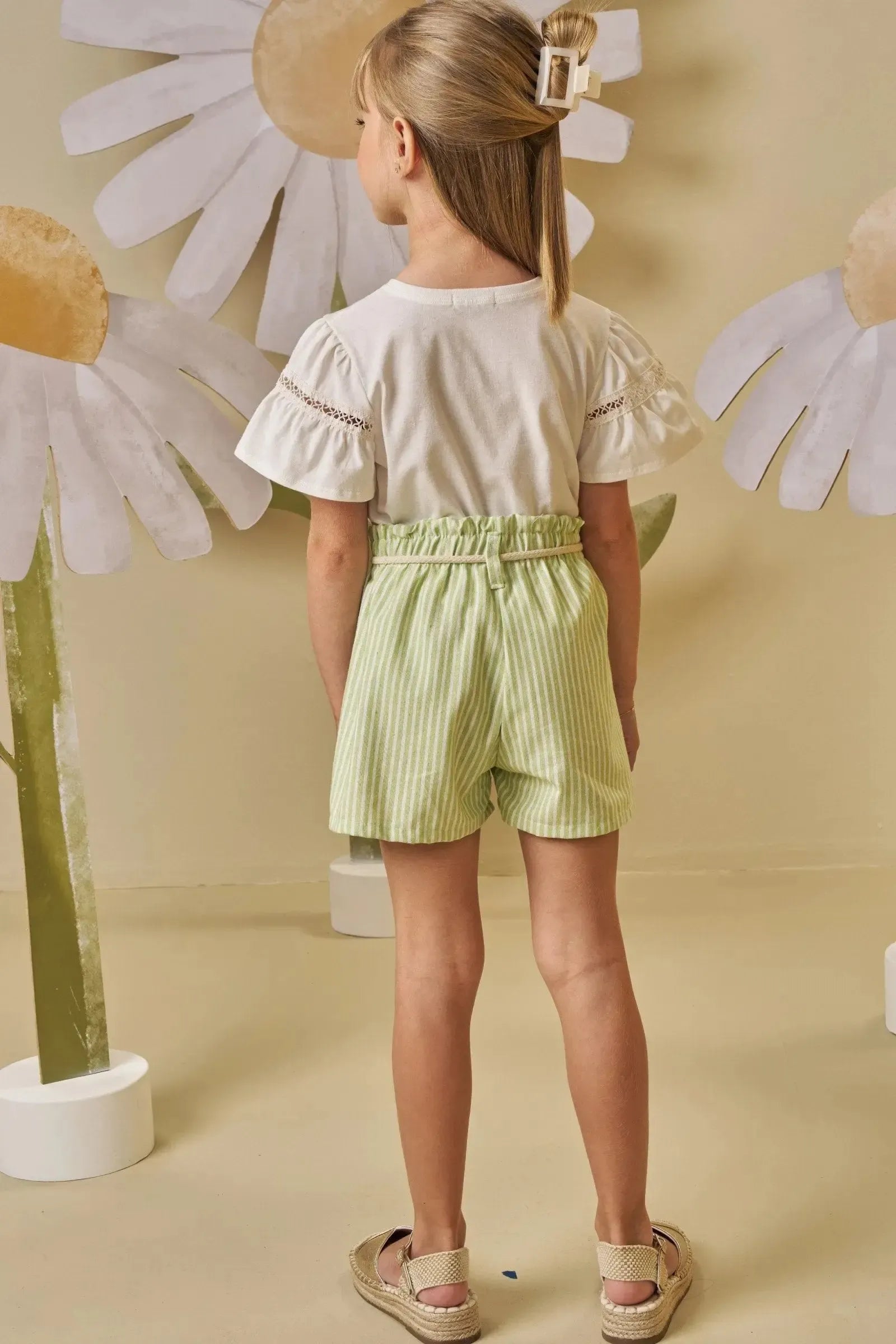 Conjunto de Blusa em Meia Malha e Shorts em Tecido Listrado 88151 Infanti Infantil Menina
