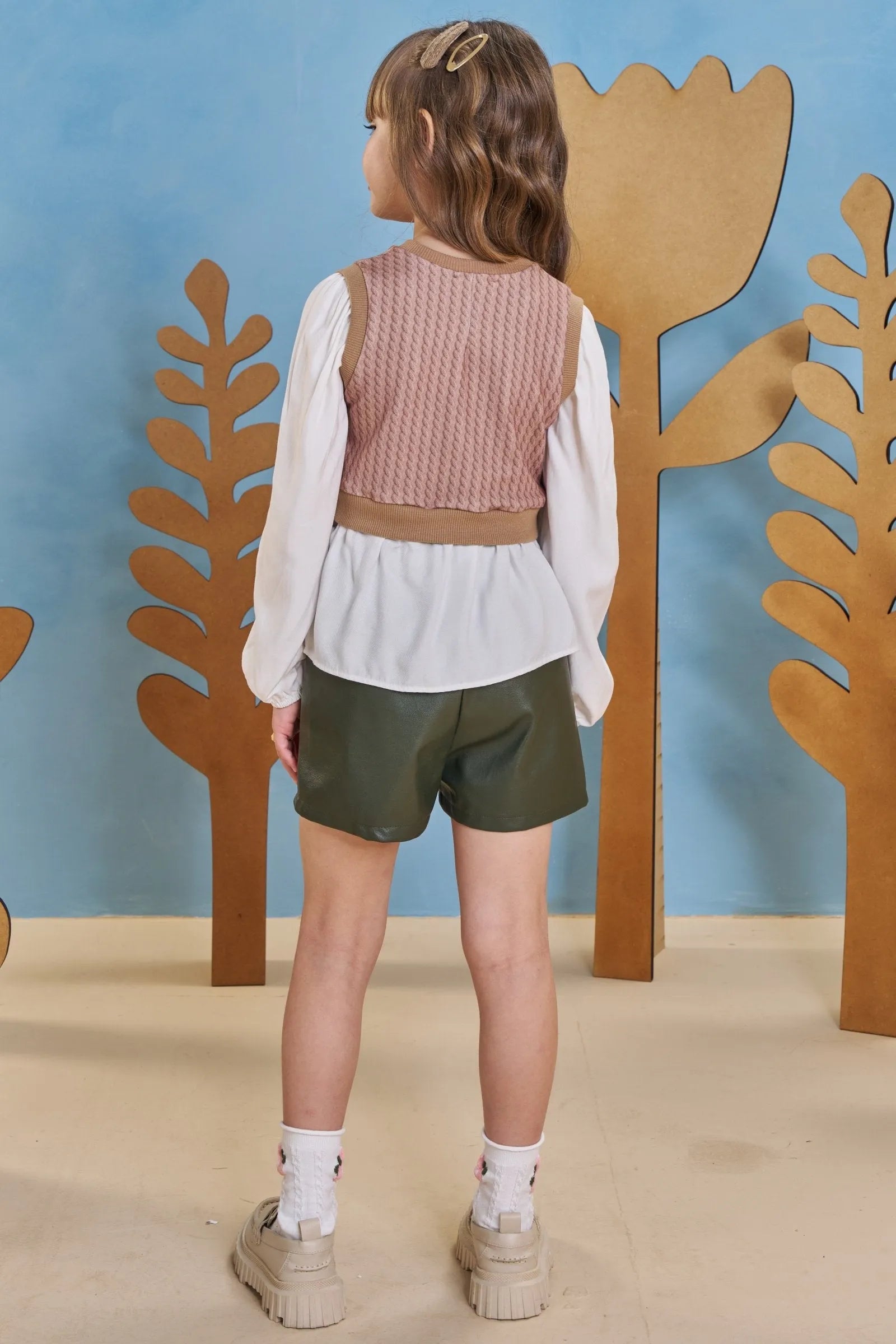 Conjunto de Camisa em Viscose Sarjada e Molecotton com Shorts em Couro Sintético 90509 Infanti Infantil Menina