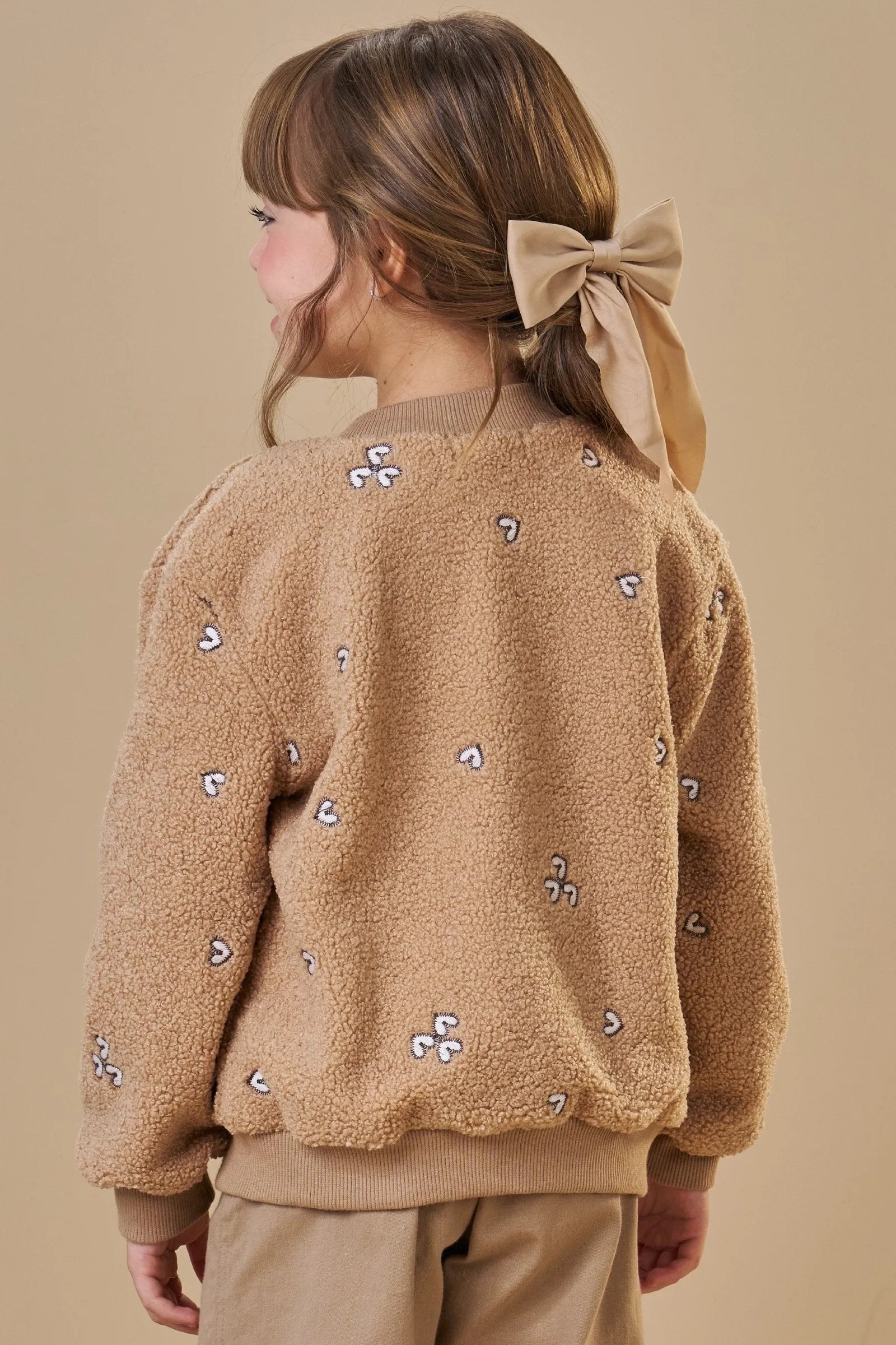 Jaqueta Bomber em Pelo Carneirinho Bordado 90935 Infanti Infantil Menina